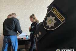 В Одессе студенты пригрозили пистолетом и отобрали 60 тысяч гривен у мужчин: подробности