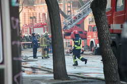 Пожар в колледже полностью не потушили, а пострадавших стало больше