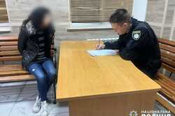Воровали мобильные телефоны: в Одессе задержали мужчину и женщину