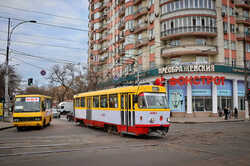 Автобусы уже не интересны: что происходит с пассажирскими перевозками в Одессе