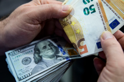 В каком банке Одессы самый выгодный курс валют: стоимость доллара и евро