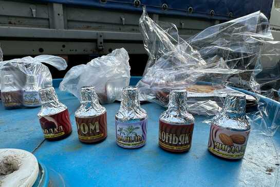 На Одещині прикордонники виявили майже 29 тонн контрафактного алкоголю та 11 тисяч пачок цигарок