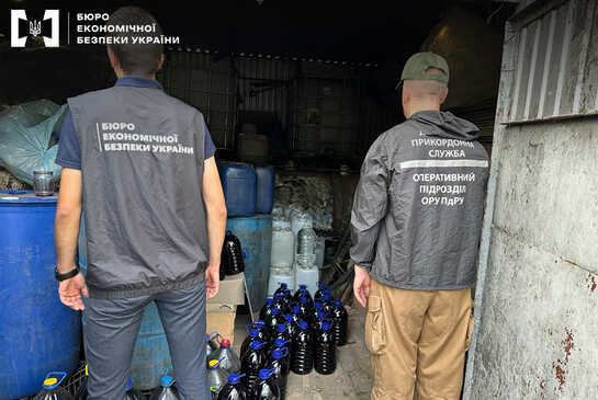 “Пенсіонер-мільйонер”: на Одещині викрито підпільне виробництво алкоголю 